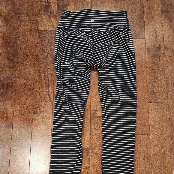 Lululemon women's black and white striped leggings in size 6 - Picture 2 of 7
